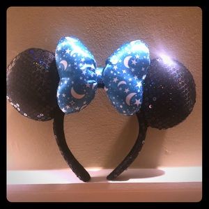 Brand new Disney Minnie ear headband